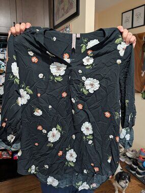 Brina & Em Black Floral Split V-Neck Rayon Blouse Top XL